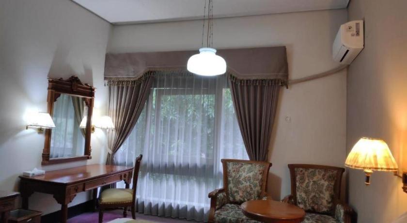 New Grand Park Hotel Surabaya Exterior foto
