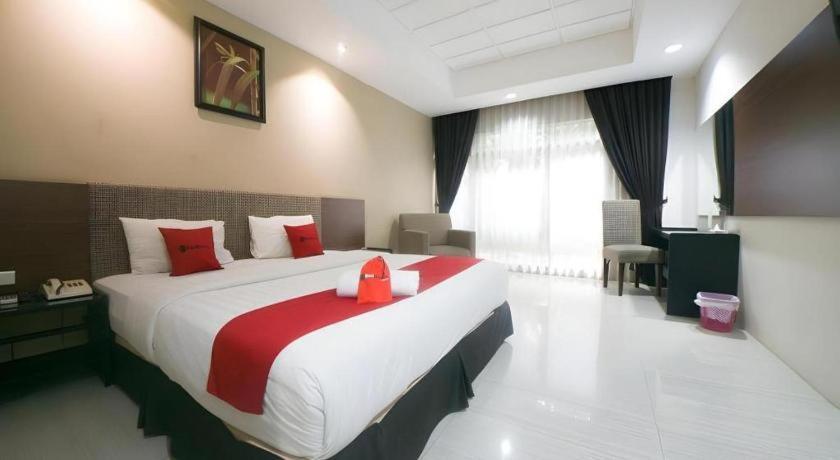 New Grand Park Hotel Surabaya Exterior foto