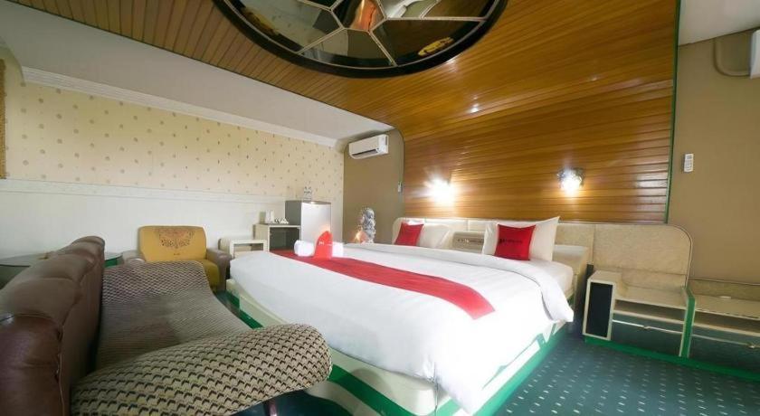 New Grand Park Hotel Surabaya Exterior foto